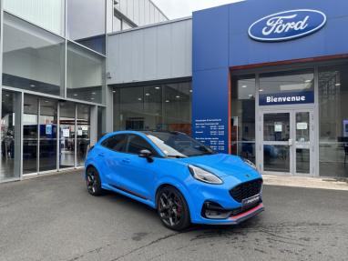 Voir le détail de l'offre de cette FORD Puma 1.5 EcoBoost 200ch S&S ST de 2024 en vente à partir de 33 499 € 