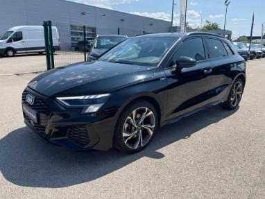 Voir le détail de l'offre de cette AUDI A3 Sportback 35 TFSI 150ch Mild Hybrid S line S tronic 7 de 2021 en vente à partir de 336.48 €  / mois