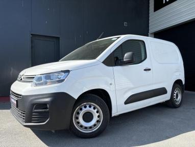 Voir le détail de l'offre de cette CITROEN Berlingo Van M 1000kg BlueHDi 100 S&S Driver de 2019 en vente à partir de 13 799 € 