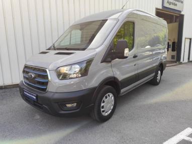 Voir le détail de l'offre de cette FORD Transit 2T Fg PE 350 L2H2 135 kW Batterie 75/68 kWh Trend Business de 2023 en vente à partir de 536.39 €  / mois