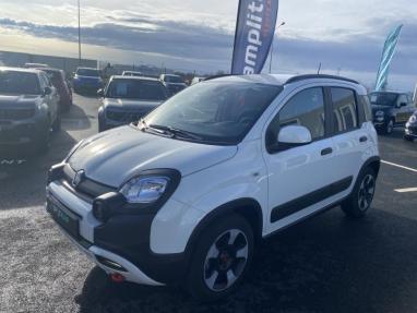 Voir le détail de l'offre de cette FIAT Panda 1.0 70ch BSG S&S  Cross de 2024 en vente à partir de 13 999 € 