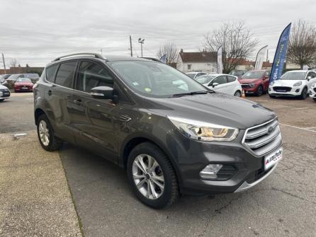 FORD Kuga 2.0 TDCi 150ch Stop&Start Titanium 4x2 à vendre à Auxerre - Image n°3