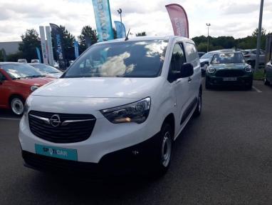 Voir le détail de l'offre de cette OPEL Combo Cargo L1H1 Standard 1.5 100ch S&S Pack Clim de 2021 en vente à partir de 187.56 € / mois