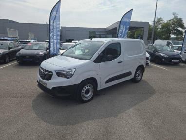 Voir le détail de l'offre de cette OPEL Combo Cargo M 800kg 100 kW Batterie 50 kWh de 2023 en vente à partir de 229.04 €  / mois