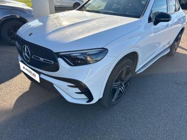 Voir le détail de l'offre de cette MERCEDES-BENZ GLC Coupé 300 d e Hybrid 197+136ch AMG Line 4Matic 9G-Tronic de 2023 en vente à partir de 642.52 €  / mois