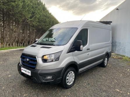 FORD Transit 2T Fg PE 390 L2H2 198 kW Batterie 75/68 kWh Trend Business à vendre à Bourges - Image n°3