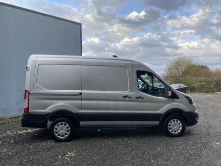 FORD Transit 2T Fg PE 390 L2H2 198 kW Batterie 75/68 kWh Trend Business à vendre à Bourges - Image n°8